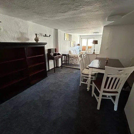 Ratskeller بيت ضيافة